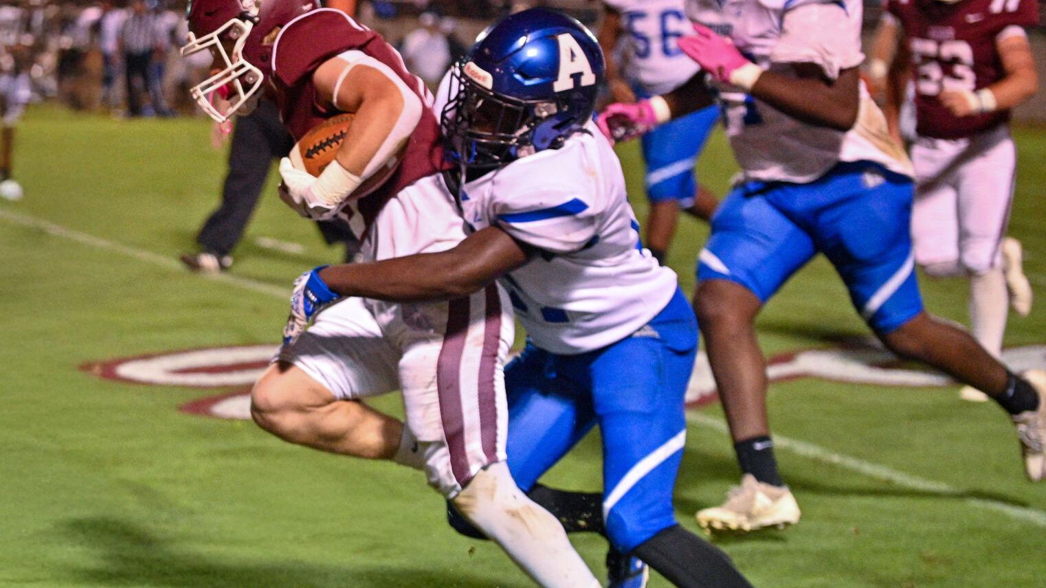 Long touchdown runs push Aberdeen past Kossuth